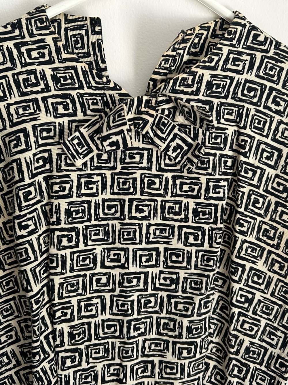 Black & Cream Geometric Print Top